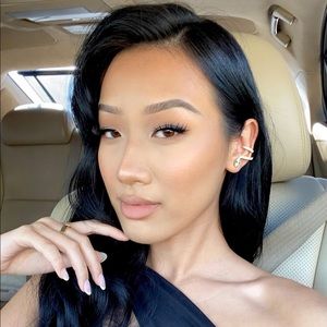 Meet your Posher, Vivian